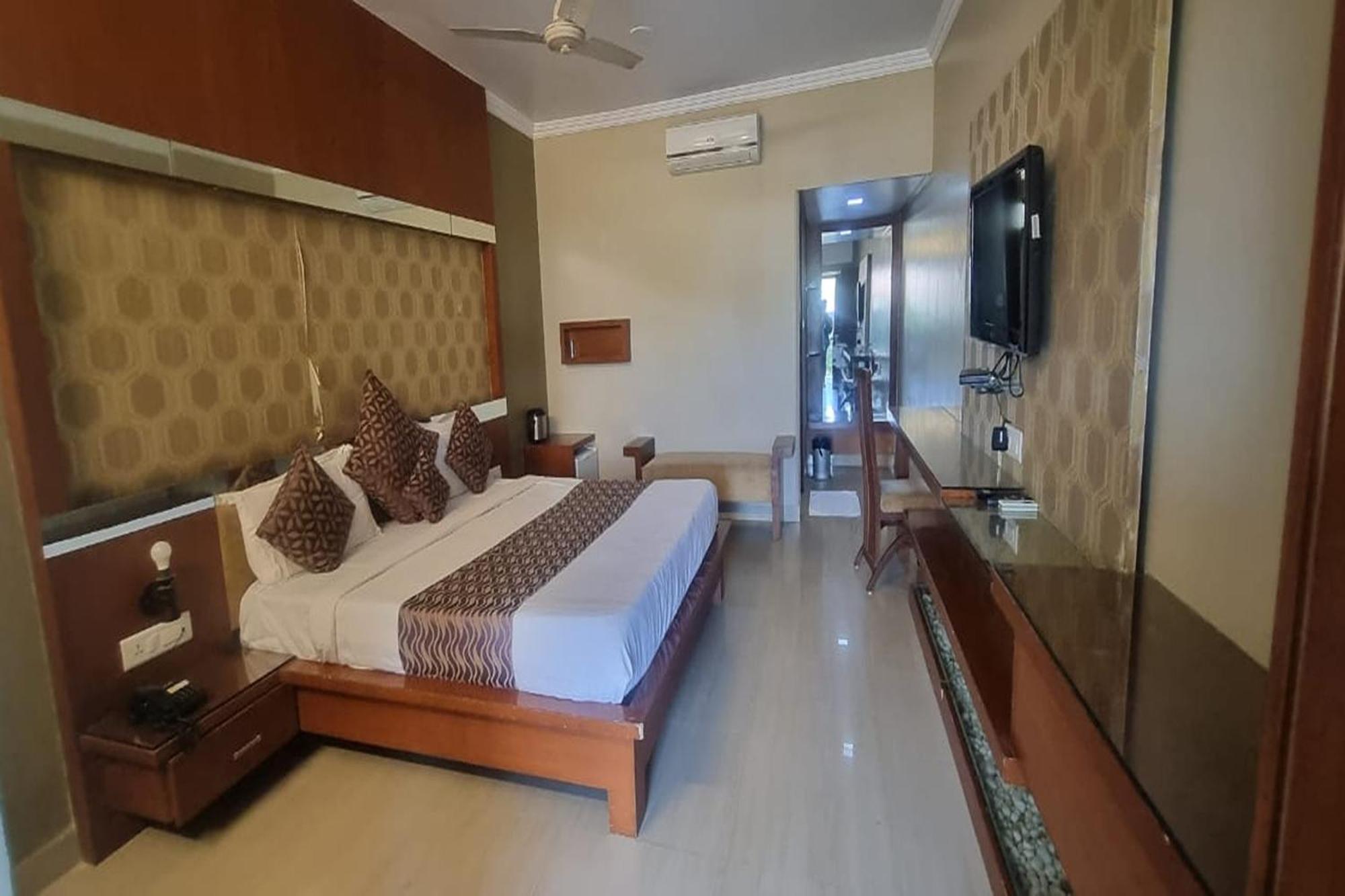 Rupis Resort Near Udaipur Airport Dabok Экстерьер фото