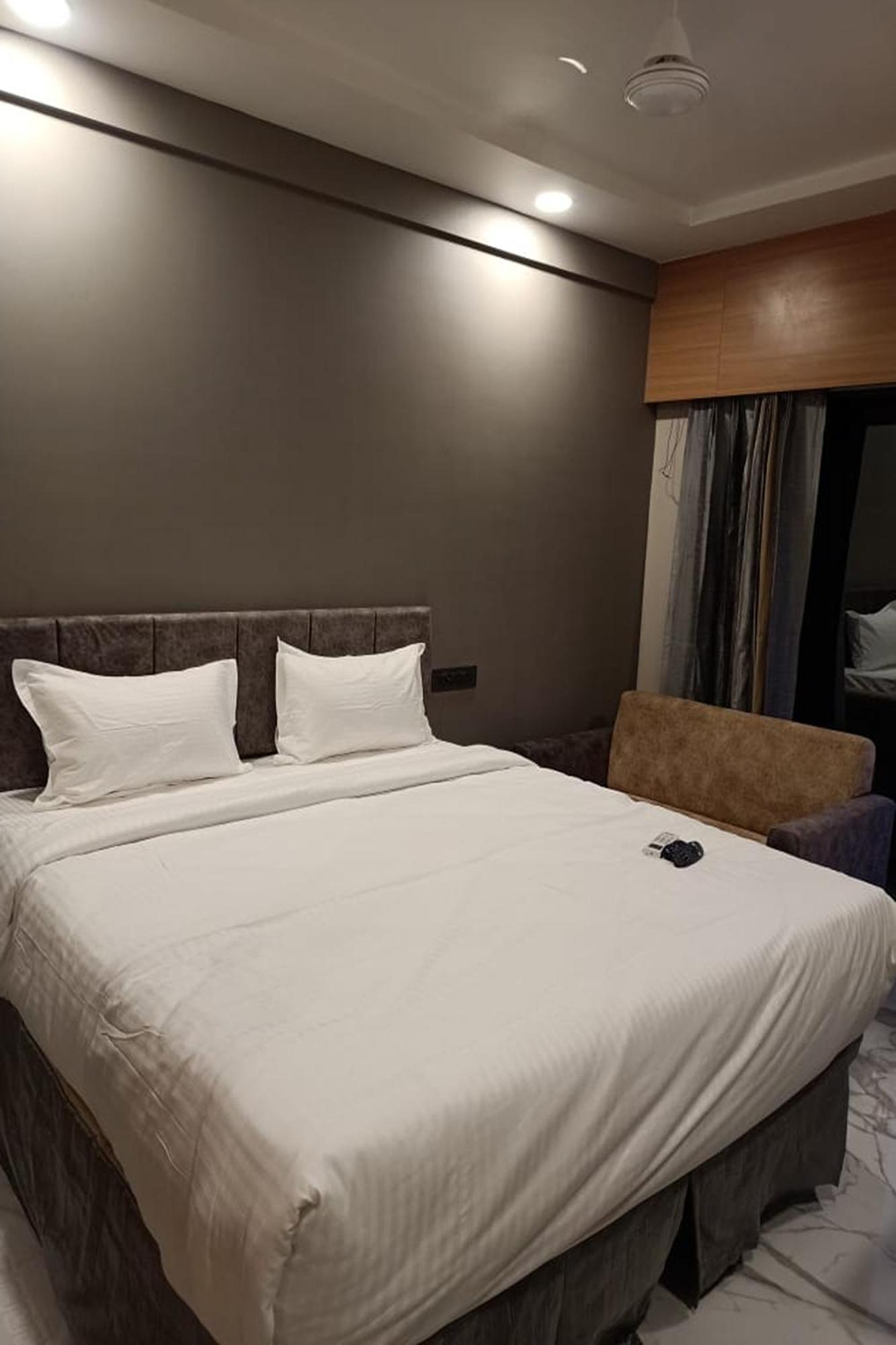 Rupis Resort Near Udaipur Airport Dabok Экстерьер фото