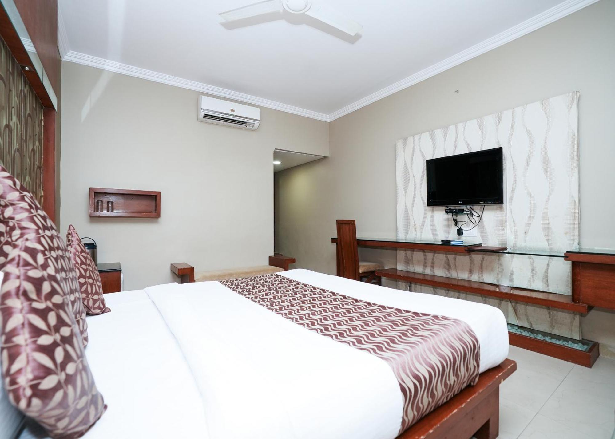 Rupis Resort Near Udaipur Airport Dabok Экстерьер фото