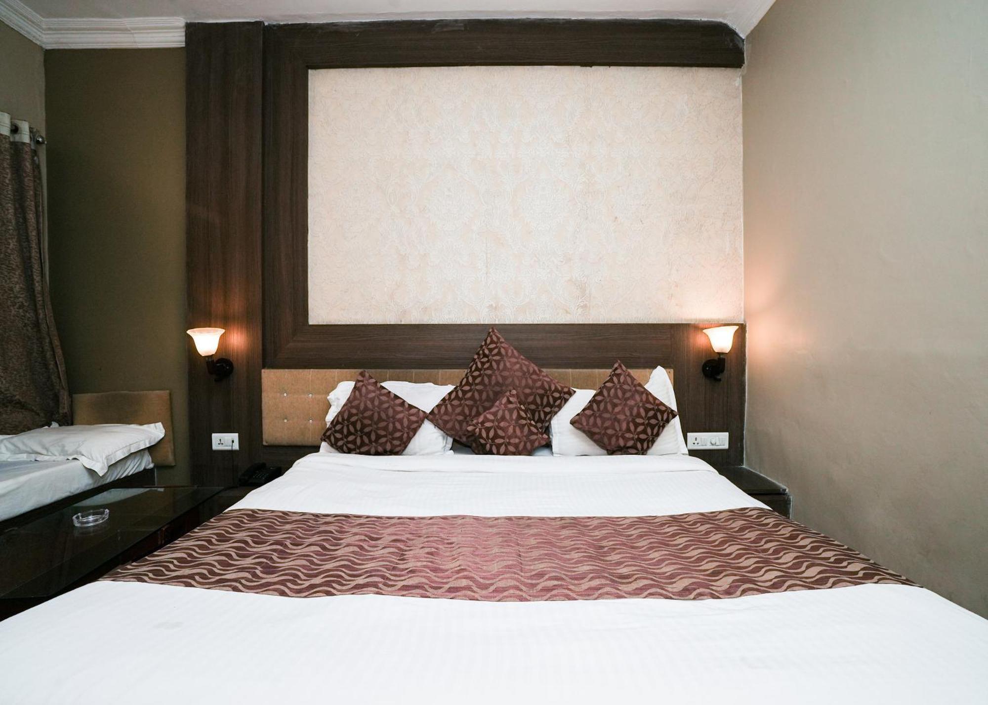 Rupis Resort Near Udaipur Airport Dabok Экстерьер фото