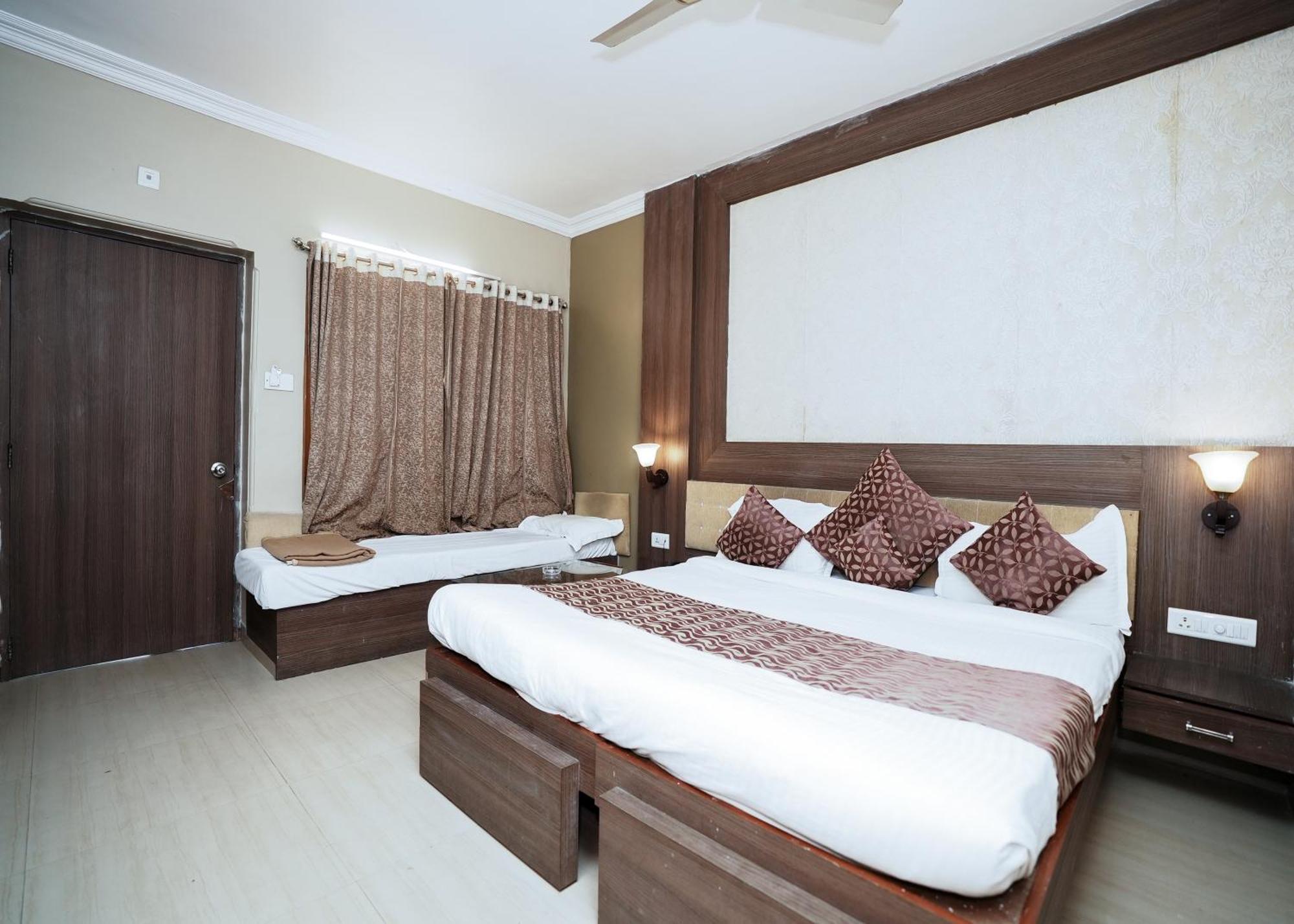 Rupis Resort Near Udaipur Airport Dabok Экстерьер фото