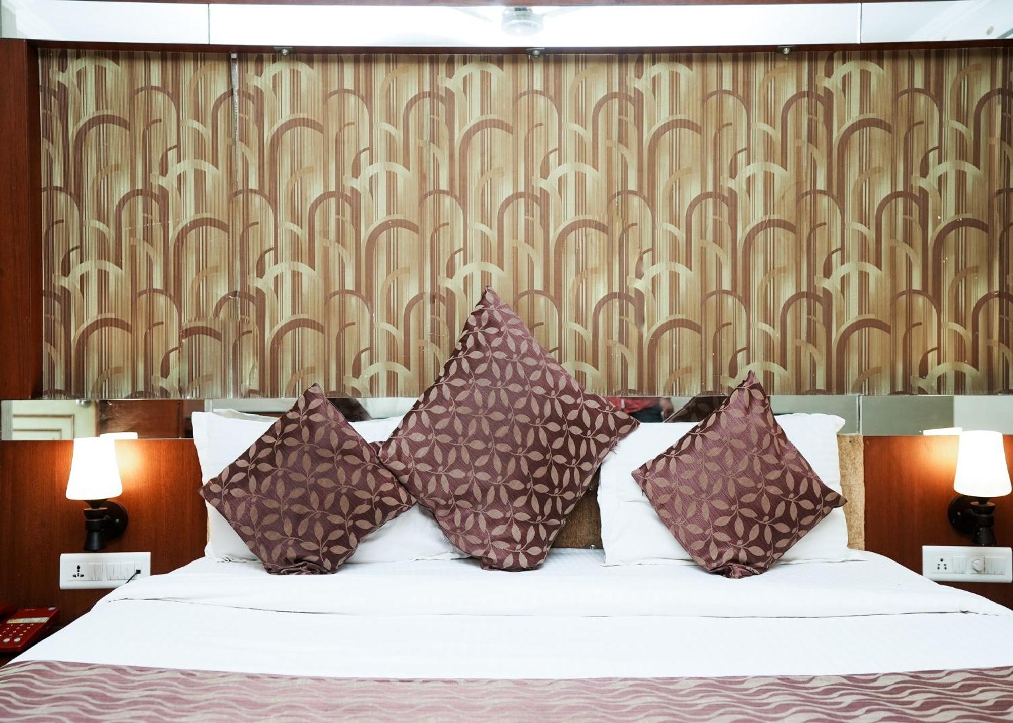 Rupis Resort Near Udaipur Airport Dabok Экстерьер фото