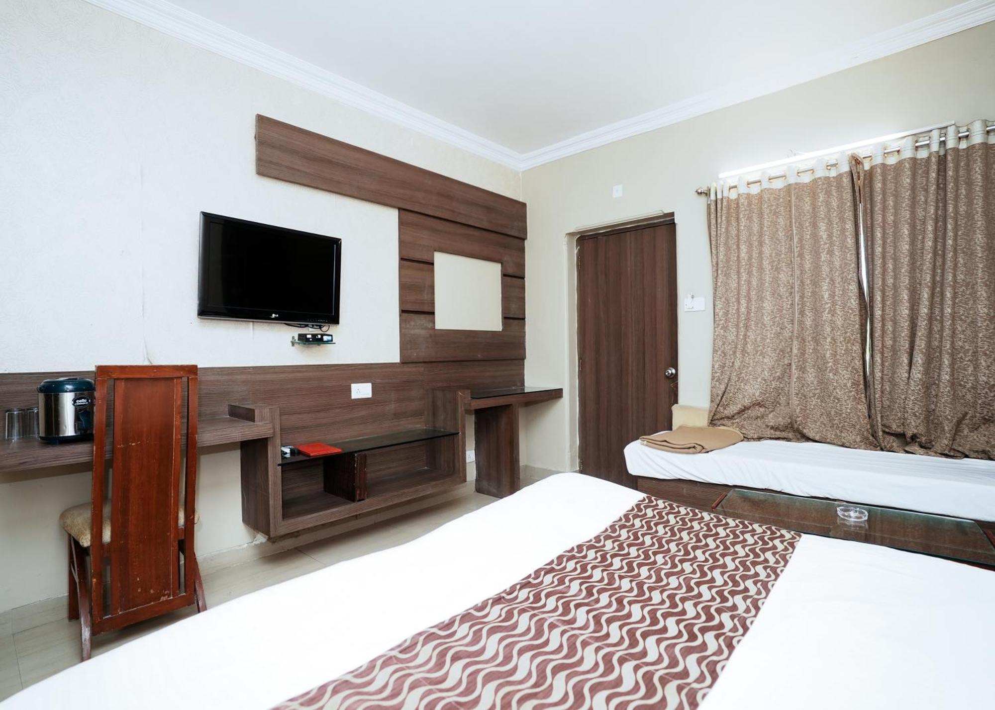 Rupis Resort Near Udaipur Airport Dabok Экстерьер фото