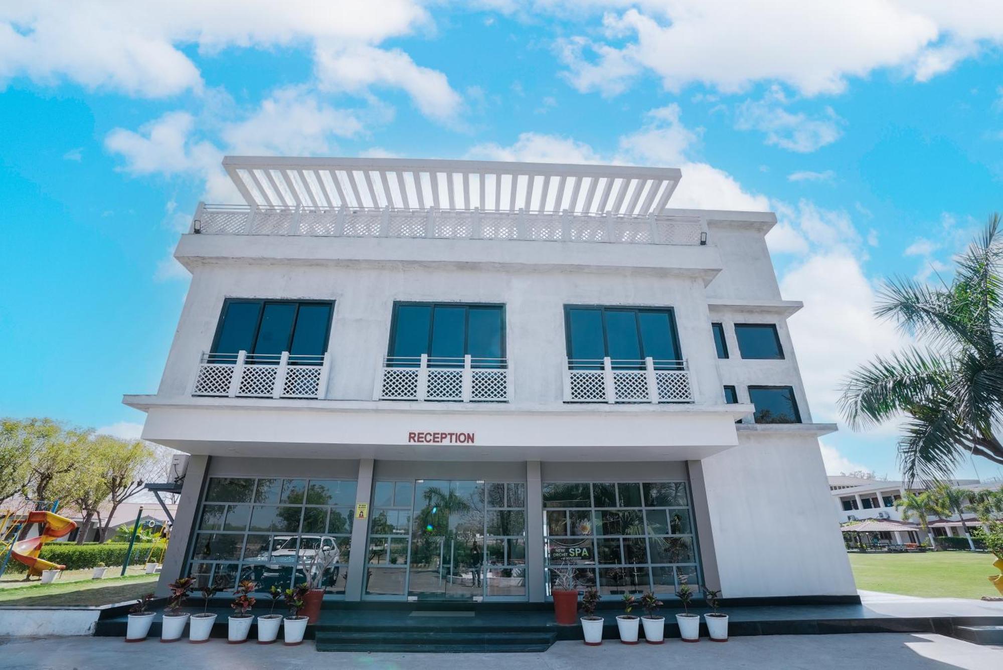 Rupis Resort Near Udaipur Airport Dabok Экстерьер фото