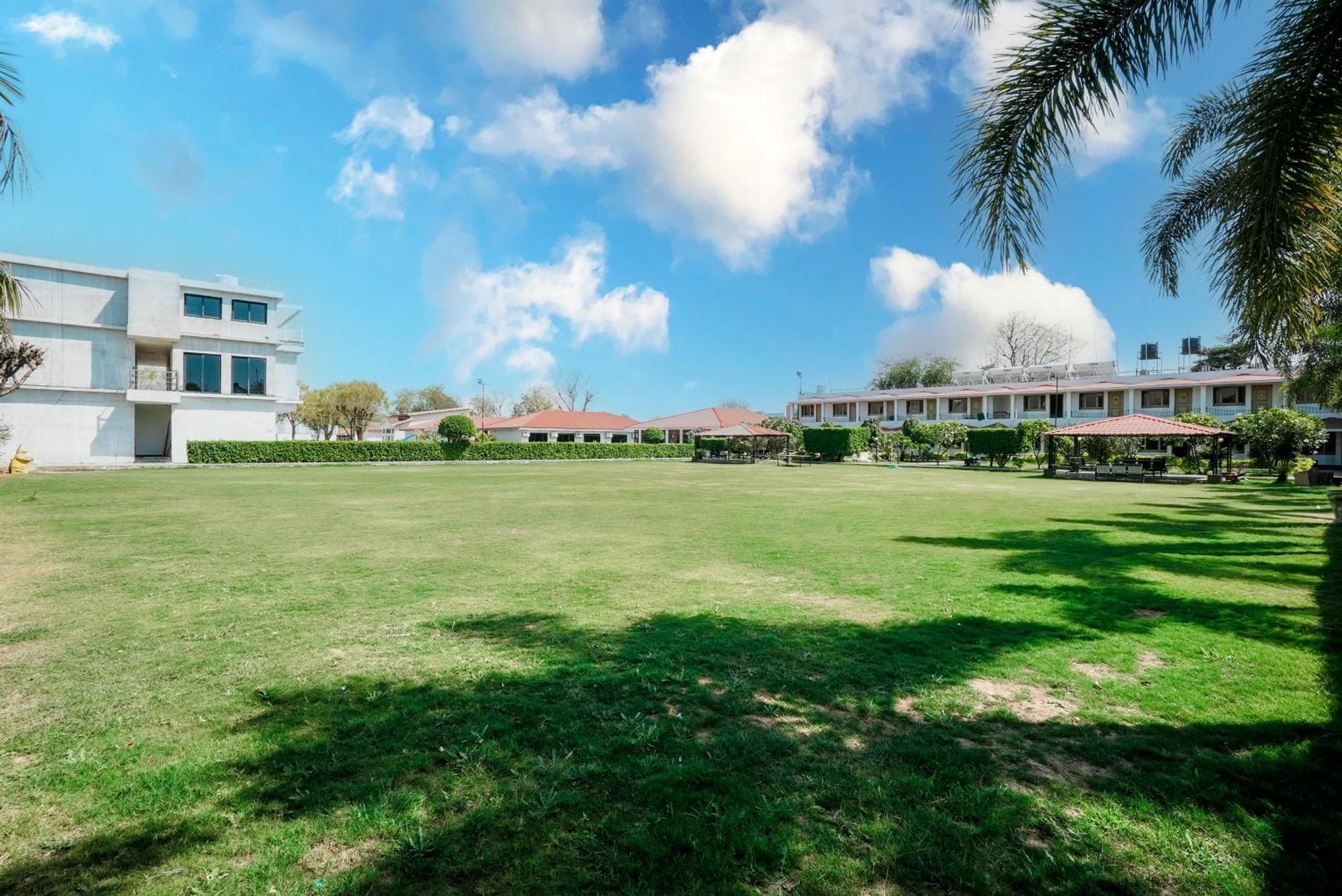Rupis Resort Near Udaipur Airport Dabok Экстерьер фото