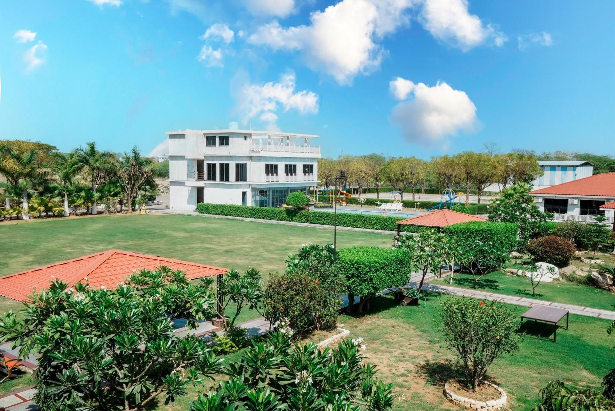 Rupis Resort Near Udaipur Airport Dabok Экстерьер фото